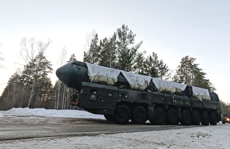 قوات الصواريخ النووية الروسية تجري تدريبات في سيبيريا 