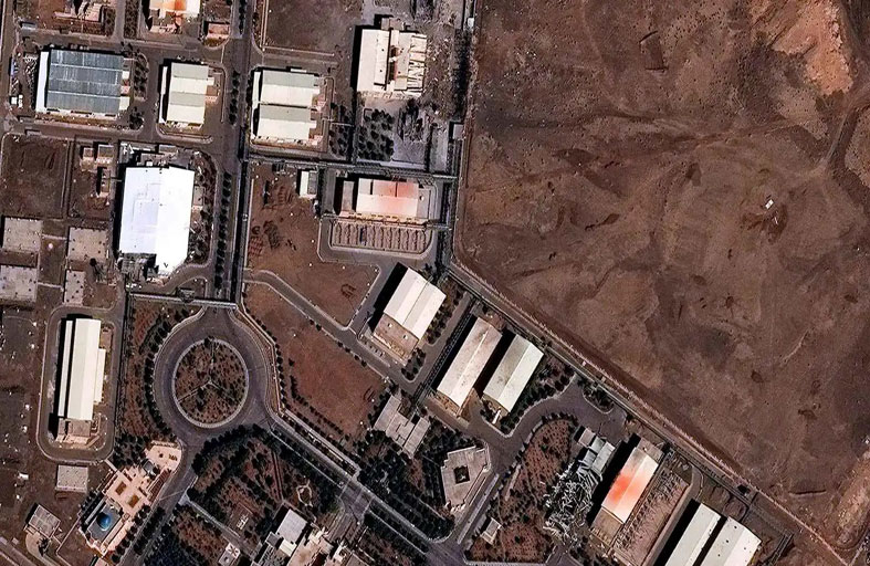 كيف يصل ترامب إلى يورانيوم إيران وينقله دون «كارثة إشعاعية»؟