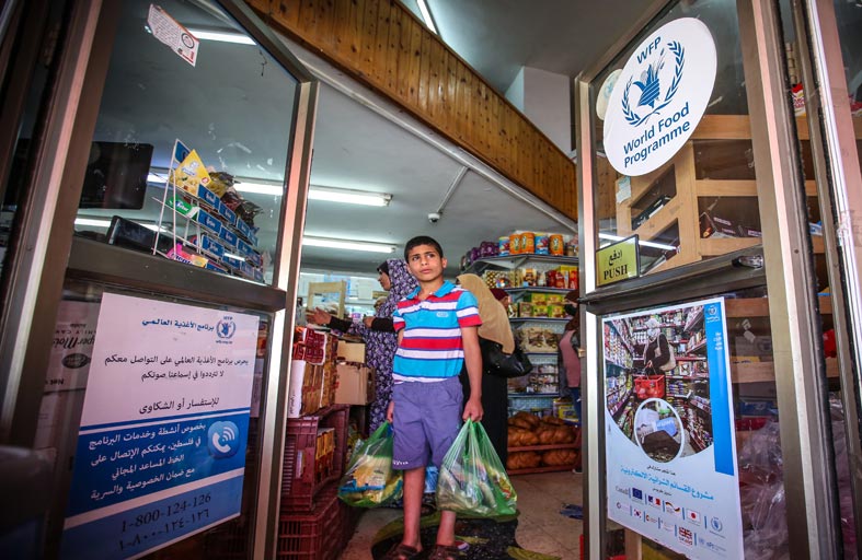 حملة 100 مليون وجبة  تختتم بنجاح عمليات توزيع 28 مليون وجبة في فلسطين