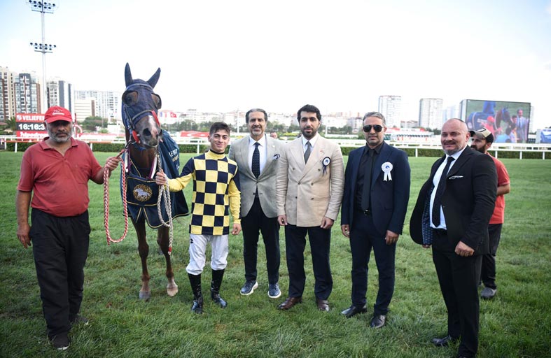 الجواد «بركينين كيزي» بطلاً لكأس رئيس الدولة للخيول العربية في تركيا