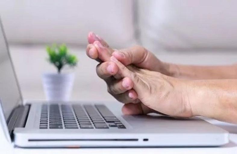 نصائح لتفادي تشنج الكاتب