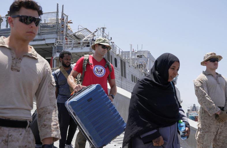 تقرير: القوى الدولية تسعى لتجنب حرب أهلية في السودان