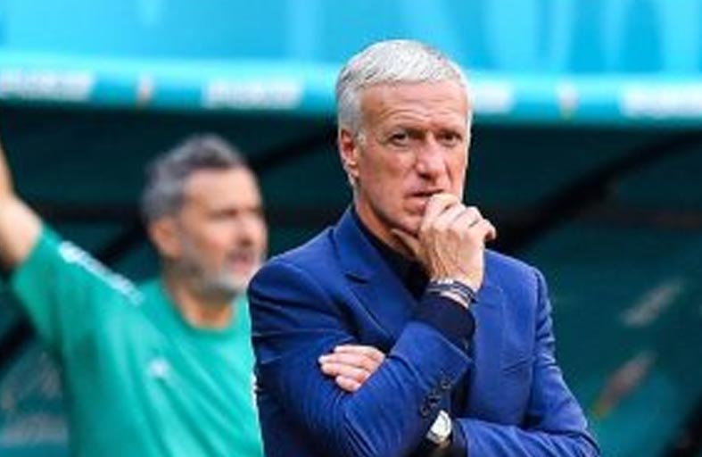 ديشامب يعتزم مواصلة تدريب فرنسا حتى في حال الإقصاء