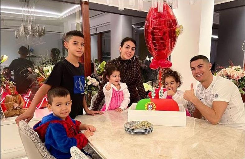 كريستيانو يوجه رسالة مؤثرة لحظة احتفاله بعيد ميلاده