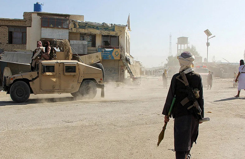 من حليف إلى عدو.. ما الذي تغير بين باكستان وطالبان الأفغانية؟