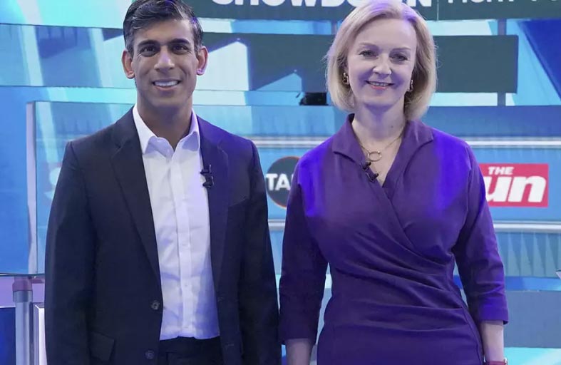 ليز تراس تُجاري منافسها بالتشدد حيال الصين 