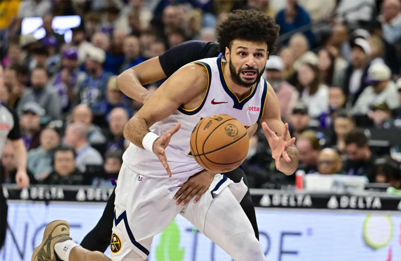 موراي يسجل 45 نقطة ويقود دنفر ناغتس لتجاوز يوتا جاز 