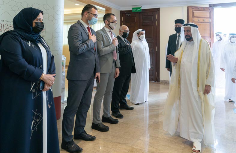 سلطان القاسمي يترأس الاجتماع الدوري لمجمع اللغة العربية بالشارقة