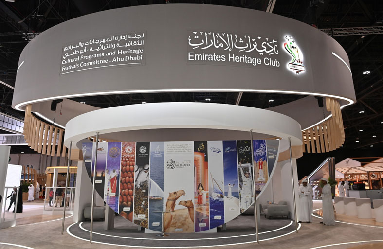لجنة إدارة المهرجانات و نادي تراث الامارات يستعرضان فى أبوظبي للصيد والفروسية ملامح الهوية الوطنية