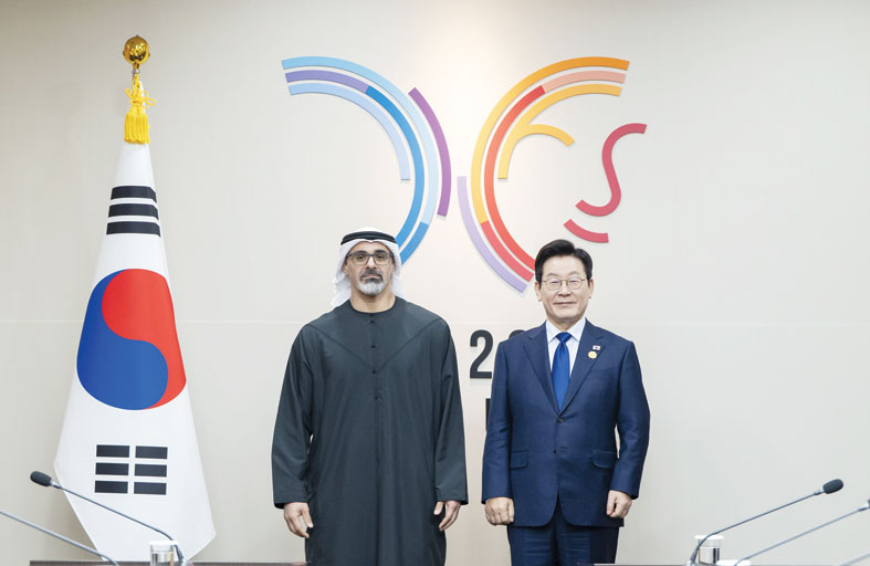 ولي عهد أبوظبي يبحث مع رئيس جمهورية كوريا سبل تعزيز التعاون الثنائي