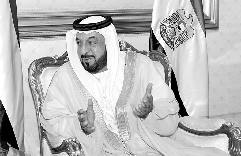 مبادرات وخطط استراتيجية وجه بها خليفة بن زايد .. رسمت طريق الإمارات نحو المستقبل