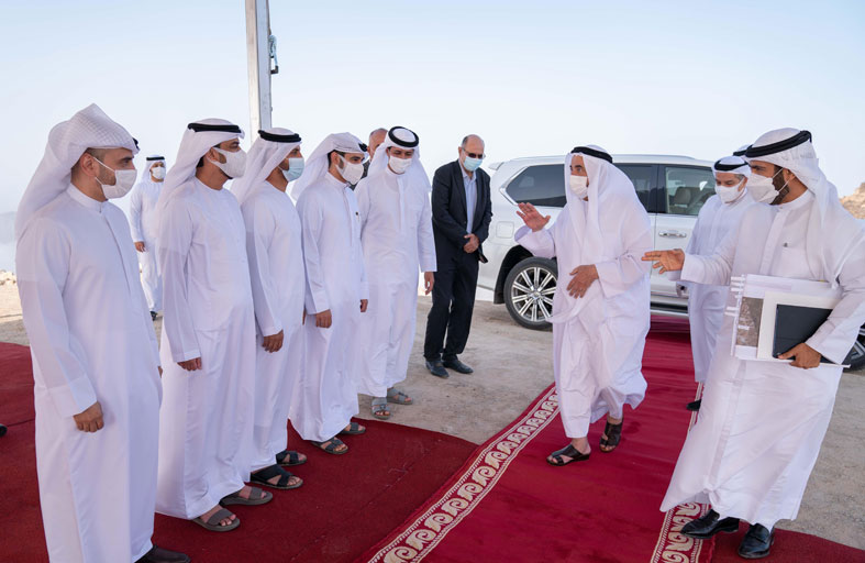 حاكم الشارقة يتفقد المشروعات التنموية الحديثة بمدينة كلباء