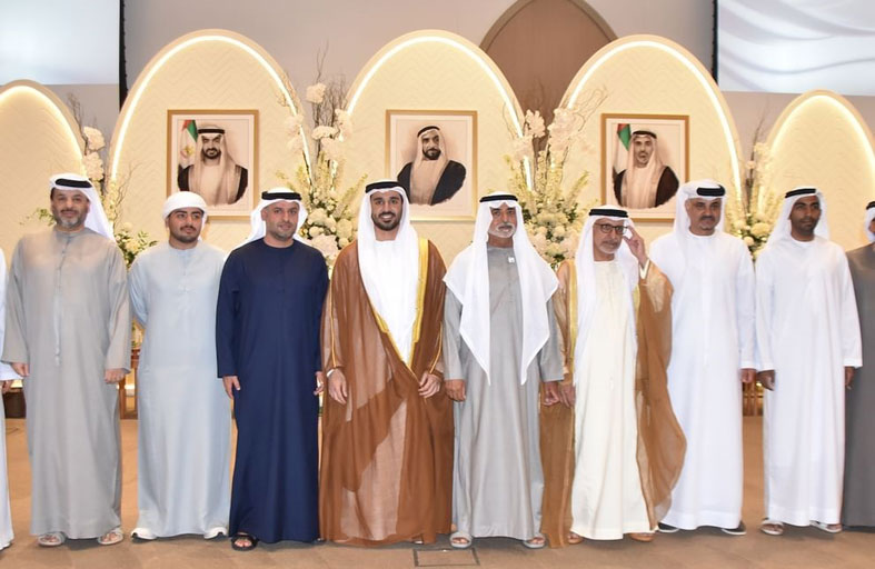 نهيان بن مبارك يحضر أفراح الصوالح والشامسي في أبوظبي