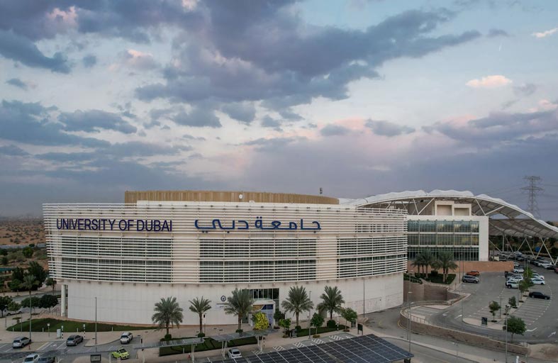 جامعة دبي تبدأ قبول طلبات المنح الدراسية باسم الشيخ حمدان بن راشد آل مكتوم