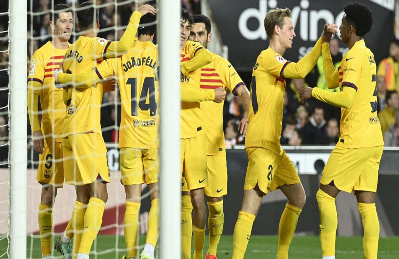 برشلونة المتعثر ثالثاً على حساب أتلتيكو في الليغا 