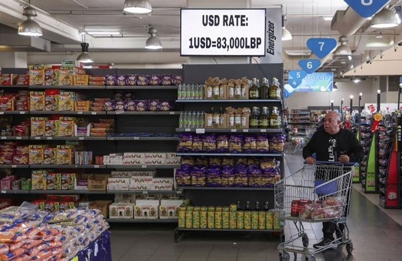 لبنانيون يحسبون تكلفة احتياجاتهم يوما بيوم 