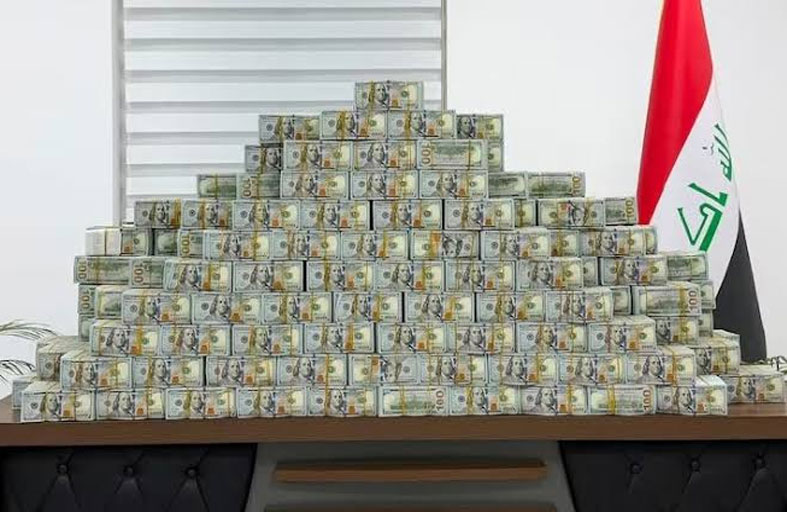ضبط ملايين الدولارات وكميات من الذهب لدى مسؤولين عراقيين