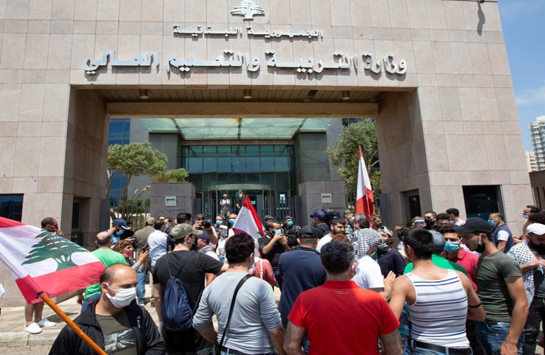 صحف عربية: لبنان.. أزمات متلاحقة وحلول غائبة