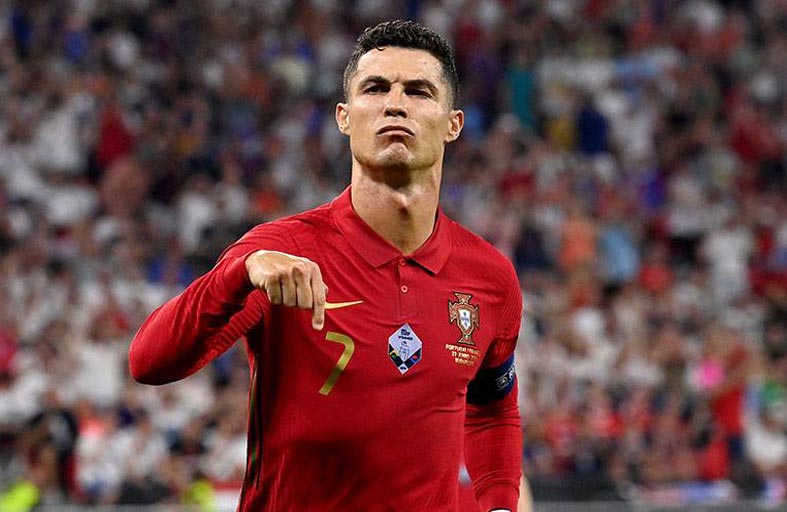 رقم تاريخي.. رونالدو يرتدي قميص البرتغال للمرة الـ200
