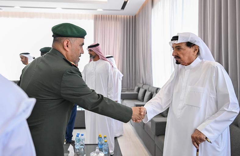 حاكم عجمان وولي عهده يقدمان واجب العزاء في شهيدي الوطن ناصر البلوشي وعبد العزيز الطنيجي 