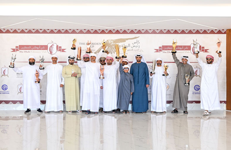 «بي 19» يتصدر «شوط الرمز» في كأس رئيس الدولة للصيد بالصقور