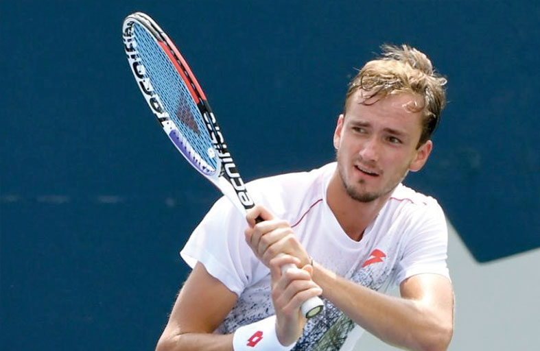 مدفيديف يواصل انطلاقته القوية في دورة بريزبين 