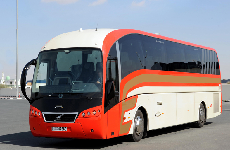 طرق دبي تطلق خطا جديدا للحافلات وتفتتح وصلتي الخان والممزر