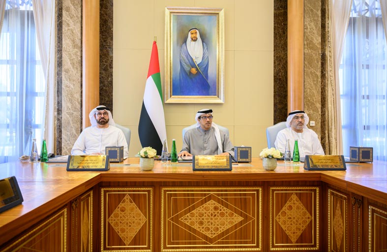 المجلس الوزاري للتنمية برئاسة منصور بن زايد يناقش عدداً من السياسات والمبادرات لدعم المنظومة الحكومية