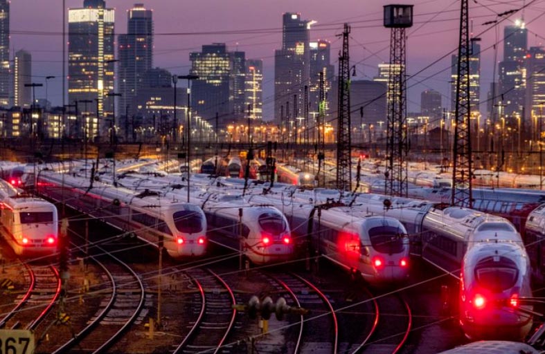  اضطرابات في السكك الحديدية والمطارات الألمانية مع تصاعد النزاعات 