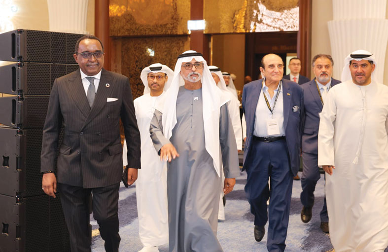 نهيان بن مبارك يفتتح قمة قادة مجلس سامينا للاتصالات 2026 