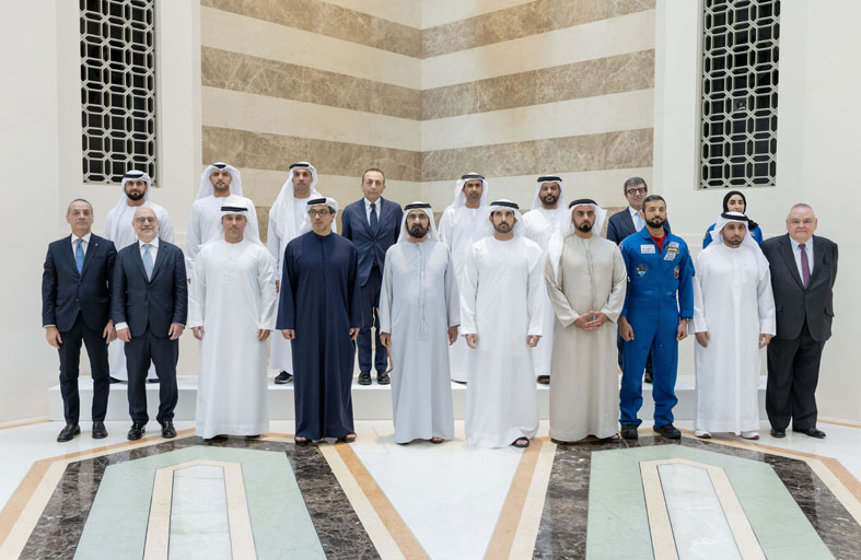 محمد بن راشد يشهد توقيع اتفاقية تعاون بين مركز محمد بن راشد للفضاء وشركة تاليس ألينيا سبيس بحضور منصور بن زايد وحمدان بن محمد وسيف بن زايد