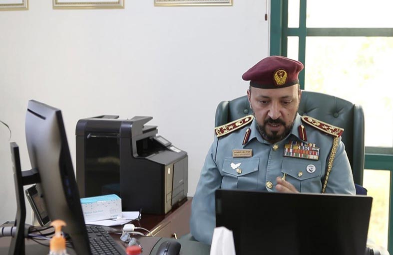 اللجنة العليا الدائمة بشرطة عجمان تناقش سبل دعم مبادرة (يدا بيد نتعافى)