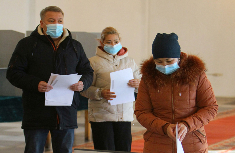 جباروف في طريقه للفوز بانتخابات الرئاسة بقرغيزستان 