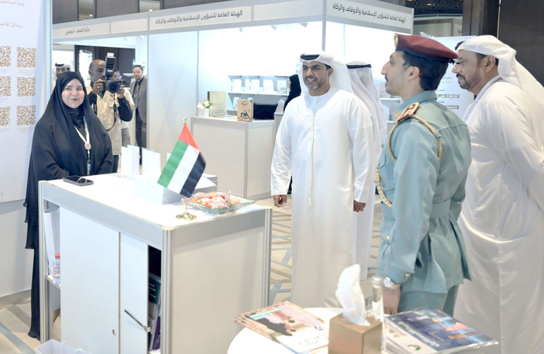 «الداخلية» تعرض أحدث الدراسات والبحوث القانونية في معرض الكتاب القانوني بأبوظبي