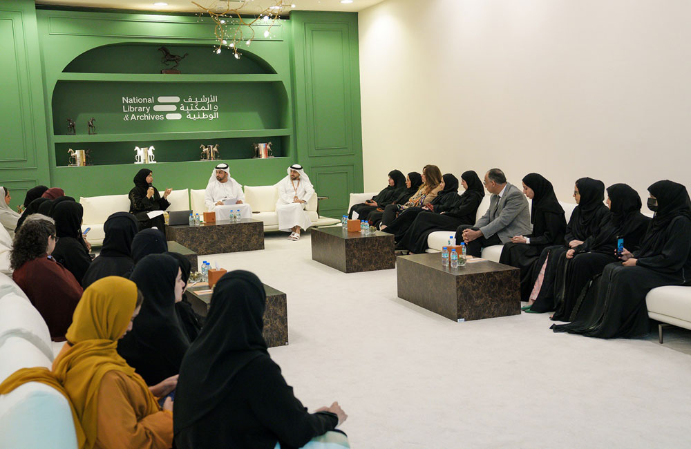 الأرشيف والمكتبة الوطنية يستهل مبادرة «المجالس الثقافية» بمناقشة كتاب يوثق مسيرة تعليم المرأة في الإمارات 