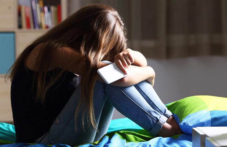 سن البلوغ الإلكتروني يقلق الأهل والخبراء 