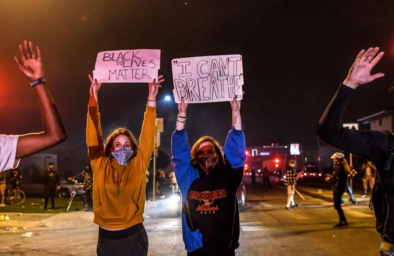 حظر تجوّل في مينيابوليس وتوجيه تهمة القتل للشرطي المتهم