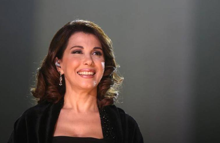 ماجدة الرومي تتكفل بتأهيل طريق الموت