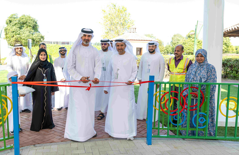 دائرة البلديات والنقل متمثلة ببلدية مدينة أبوظبي تعزز كفاءة منطقتي ألعاب في حديقة «العائلة أ» بأبوظبي  