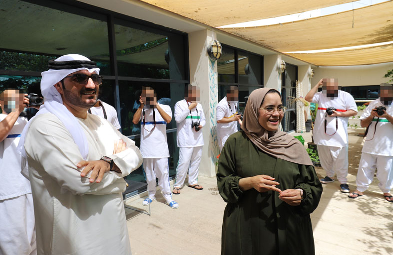 عقابية دبي تنظم دورة للتصوير الضوئي للنزلاء