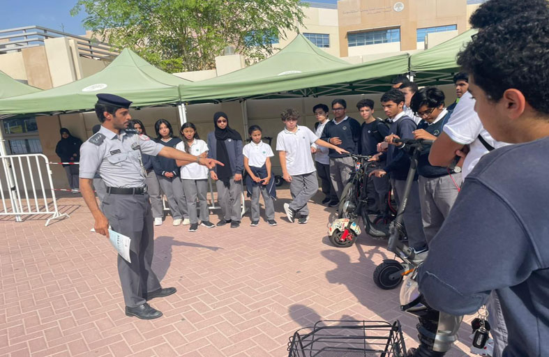شرطة أبوظبي تعزز الوعي بإرشادات السلامة لمستخدمي السكوتر