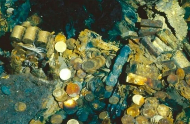 كنز أسطوري يظهر بعد 300 عام من الغرق