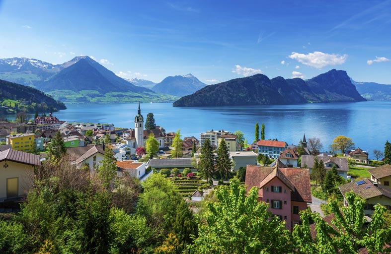 سويسرا... بلد البحيرات الـ 1500