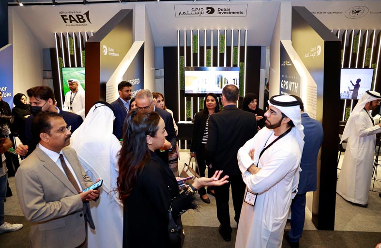 دبي للاستثمار تستعرض إمكاناتها الصناعية خلال اصنع في الإمارات