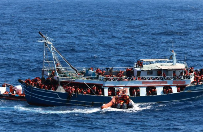 منظمة «أطباء بلا حدود» تنقذ 440 مهاجرا من قارب قبالة مالطا 