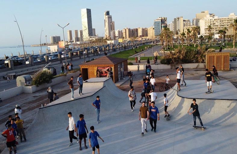 حديقة تزحلق.. متنفس نادر للشباب في ليبيا 