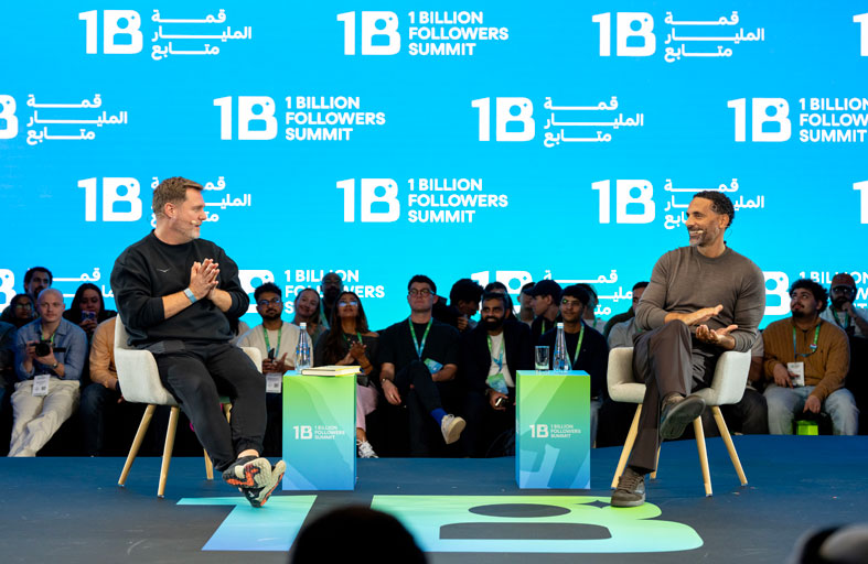 جلسة في «قمة المليار متابع» تناقش انتقال اللاعبين من الملاعب إلى الأعمال