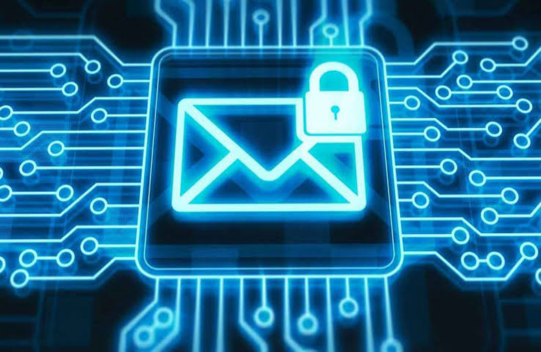 عنوان بريدك الإلكتروني قد يكشف هويتك وحساباتك الرقمية