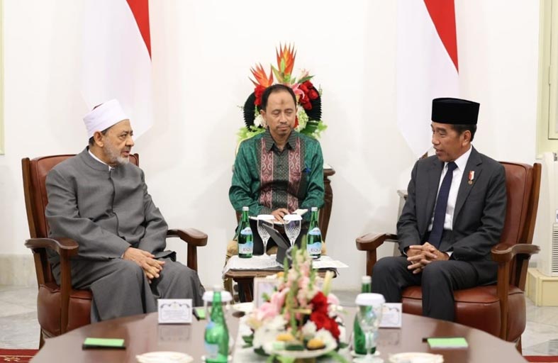 الرئيس الإندونيسي وشيخ الأزهر يناقشان مبادرة «حكماء المسلمين» «تحالف الأديان من أجل التنمية والسلام»