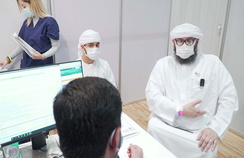 مواطن من أصحاب الهمم يلبي نداء الوطن ويشارك في التجارب السريرية للقاح كوفيد- 19